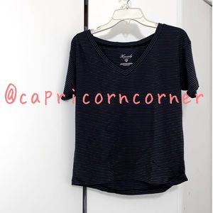 VICTORIAS SECRET STRIPED BOXY MODAL V NECK TEE